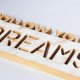 Drewniany napis Follow your dreams