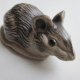 EM - Poole England ręcznie zdobiona figurka  ceramiczna absolutnie urocza  myszka