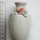 Porcelana Ćmielów, wazonik, róża, konwalie, relief, vintage