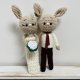 Młoda para króliczki ręcznie robione prezent ślubny