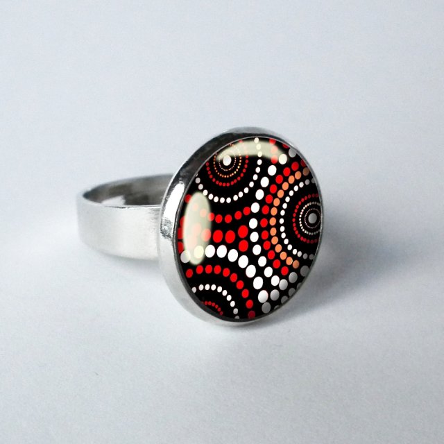 VERTIGO RED mały pierścionek z grafiką i szkłem w spirale