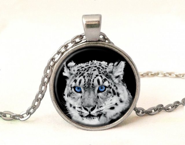 Gepard śnieżny - medalion z łańcuszkiem - Egginegg