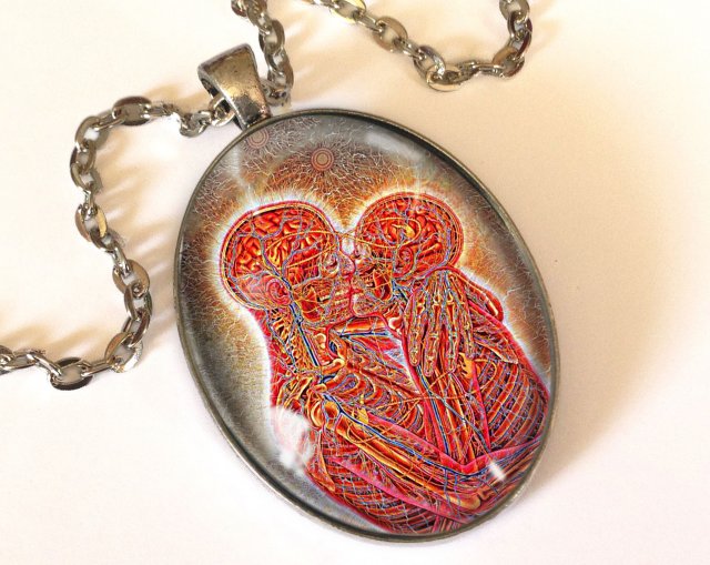 Anatomiczny pocałunek 0743 - owalny medalion z łańcuszkiem - Egginegg