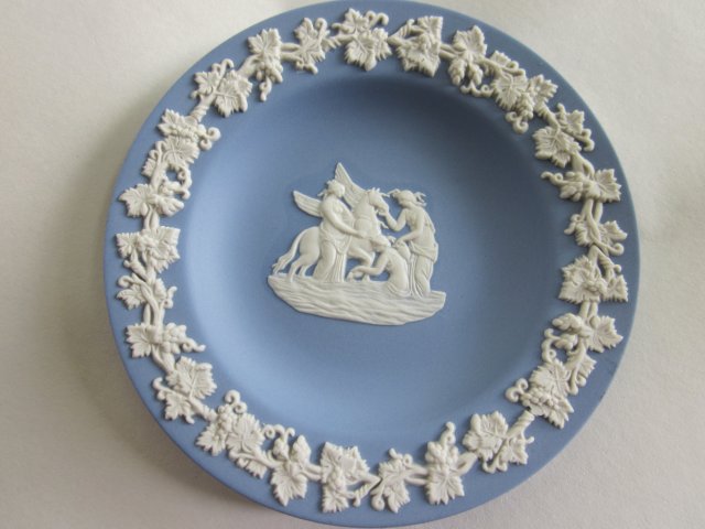 Wedgwood Antique blue jasperware kolekcjonerska porcelana