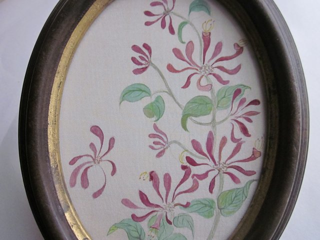 Paint on Silk  - oryginał - ręcznie  na jedwabiu malowany obrazek w owalnej ramie  - gotowy do powieszenia