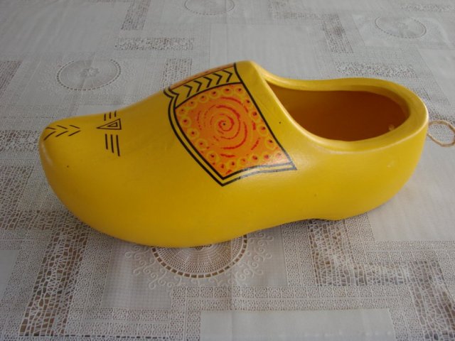 ceramiczny but