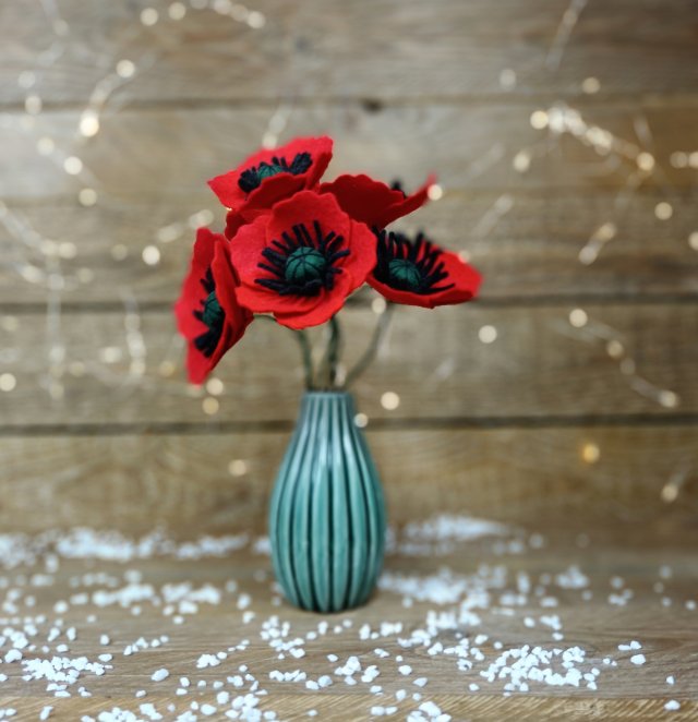 Mak polny- sztuka, kwiat z filcu