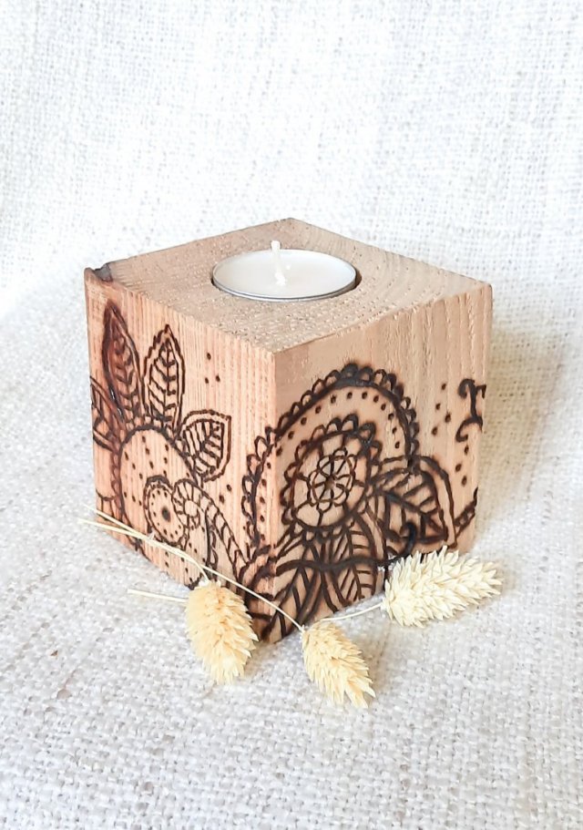 Mandala - Drewniany Świecznik