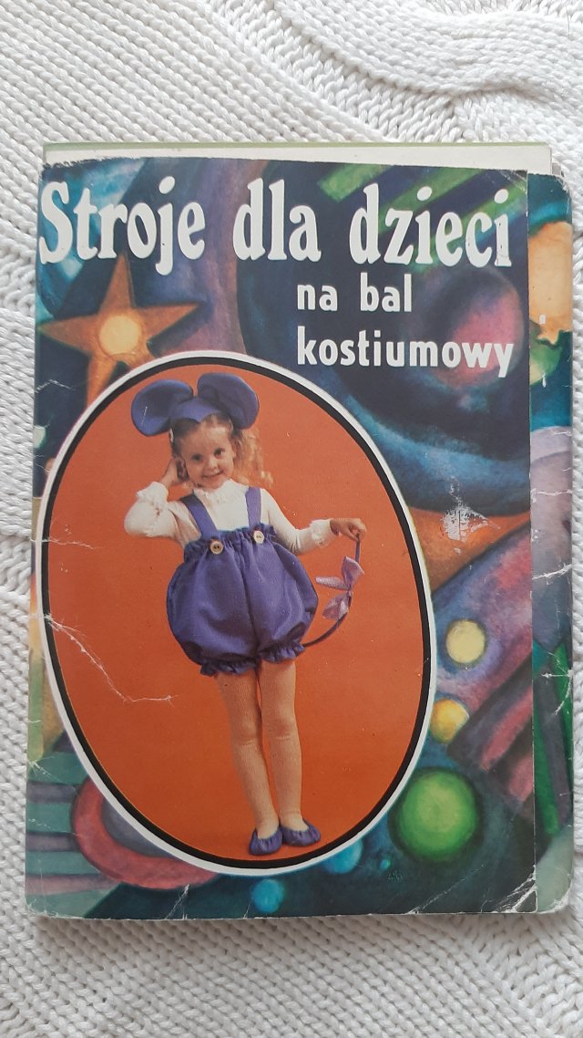 Stroje dla dzieci na bal kostiumowy wydanie 1980 r.