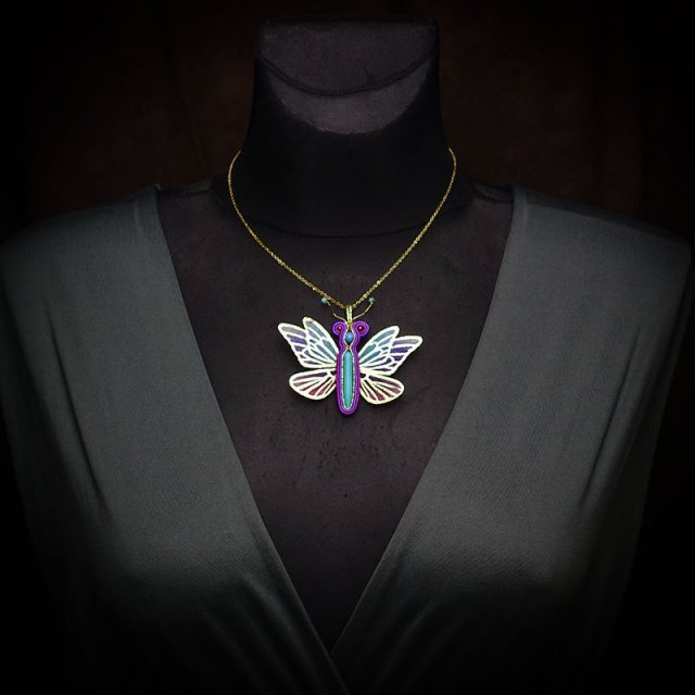 Kolorowy motyl- wisiorek soutache