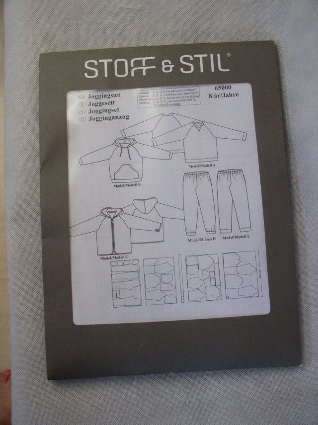 Stoff&Still-wykroje norweskie-dziecko-122-spodnie-bluzy