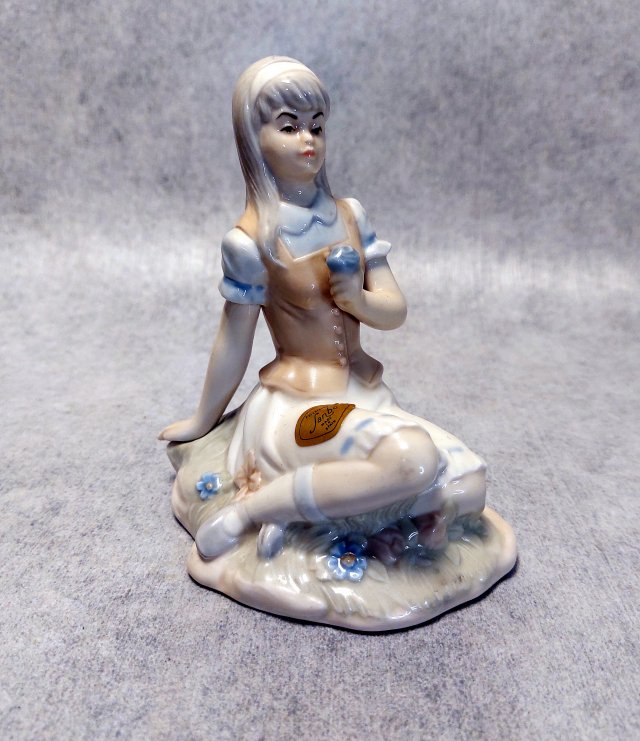 SANBO Porcelanowa figurka "Dziewczynka" HISZPANIA