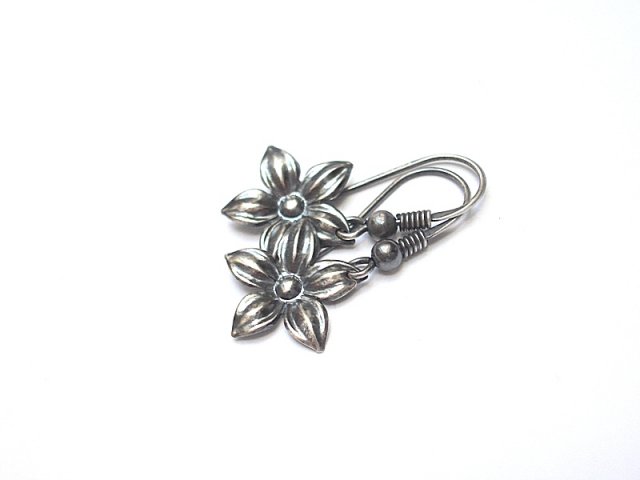Silver flower - kolczyki