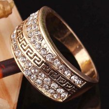 Przepiękny pierścionek