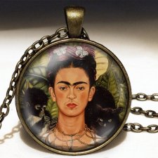 Frida Kahlo - duży medalion z łańcuszkiem - Egginegg