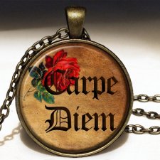 Carpe Diem - duży medalion z łańcuszkiem - Egginegg