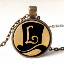 Professor Layton - medalion z łańcuszkiem - Egginegg
