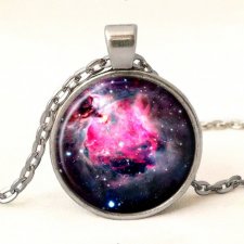 Różowa nebula - medalion z łańcuszkiem - Egginegg
