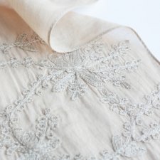 Bawełniany haftowany szal