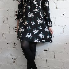 Sukienka w kwiaty firmy Papaya rozmiar 42/XL