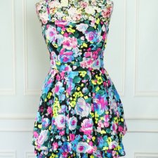 Bawełniana sukienka w kwiaty