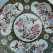 orientalny porcelanowy talerz dekoracyjny 16 cm I I I