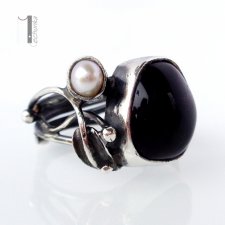 Moor I - srebrny pierścionek z ametystem i perłą