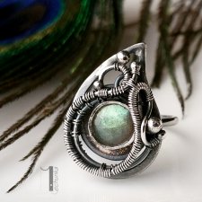 Zielona arabeska - srebrny pierścionek z labradorytem