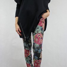 Spodnie rurki w kwiaty marki VS. Miss