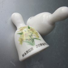 porcelanowy w miniaturze kolekcjonerski dzwonek  - MARCH JONQUIL     - kwiaty miesiąca