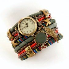 Zegarek- bransoletka z drewnianą zawieszką i skrzydłem
