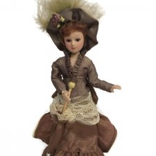 Porcelanowa laleczka dama z parasolką lalka mini