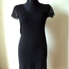 Czarna ołówkowa sukienka 40