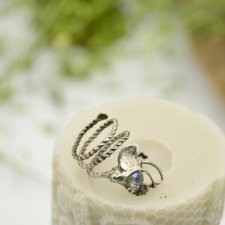 Blue light - pierścionek z kryształkiem