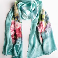 Exclusive silk scarf roses