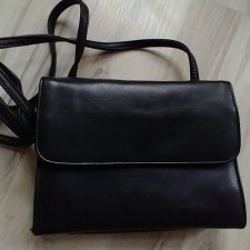 torebka - perełka vintage - mała, czarna z licznymi kieszonkami