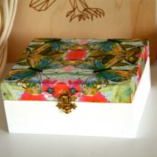 Pudełko z motylem