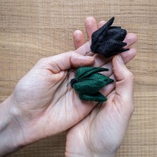 czarny-tulipan-zielony