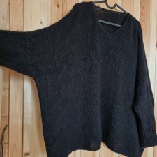 Sweterek oversize M 38 czarny