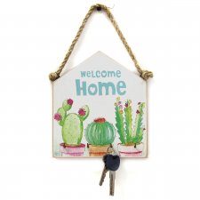 Drewniany wieszak na klucze "Welcome home", kwitnące kaktusy