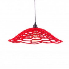 Czerwona ażurowa lampa wisząca filcowa w industrialnym stylu