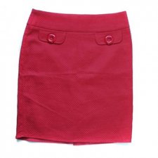 - spódnica czerwona z guzikami -
