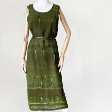 Długa sukienka vintage we wzory