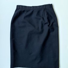 Czarna klasyczna spódnica L/XL