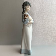 ❤ Macierzyństwo ❤ LLADRO NAO DAISA 1990r. ❤ Jakościowa figurka porcelanowa ❤ Dziewczynka z pieskiem