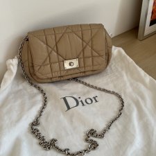 Torebka Dior na łańcuszku