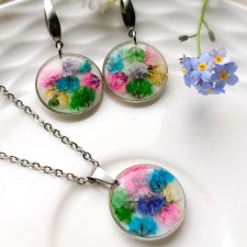 Komplet biżuterii z kolorowymi kwiatkami