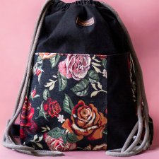 Plecak z kieszeniami patchwork w kwiaty