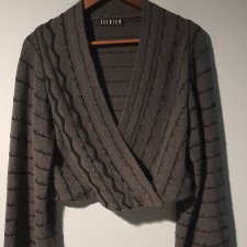 Ischiko krótki sweter