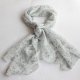 Zwiewny gnieciony szal